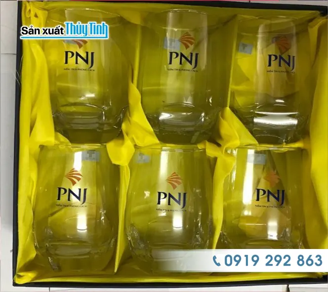 Quà Tết tặng khách hàng