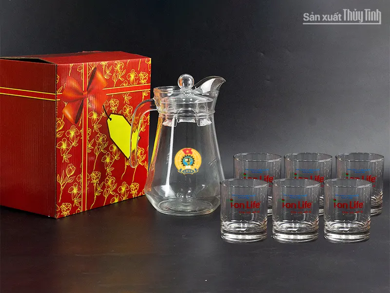 Tặng quà Tết cho công nhân