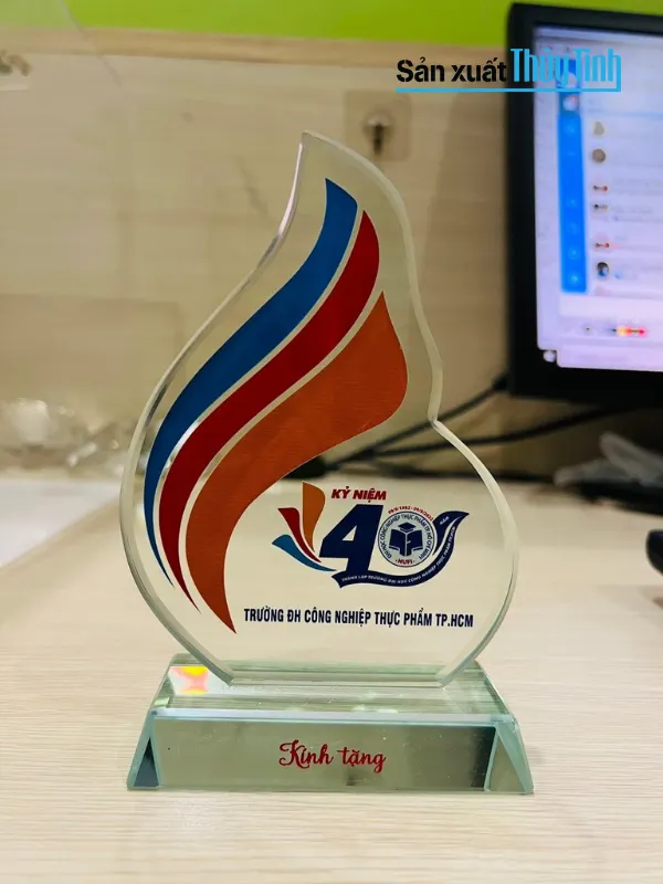 Biểu trưng vinh danh cho doanh nghiệp: nâng tầm thương hiệu - khẳng định vị thế