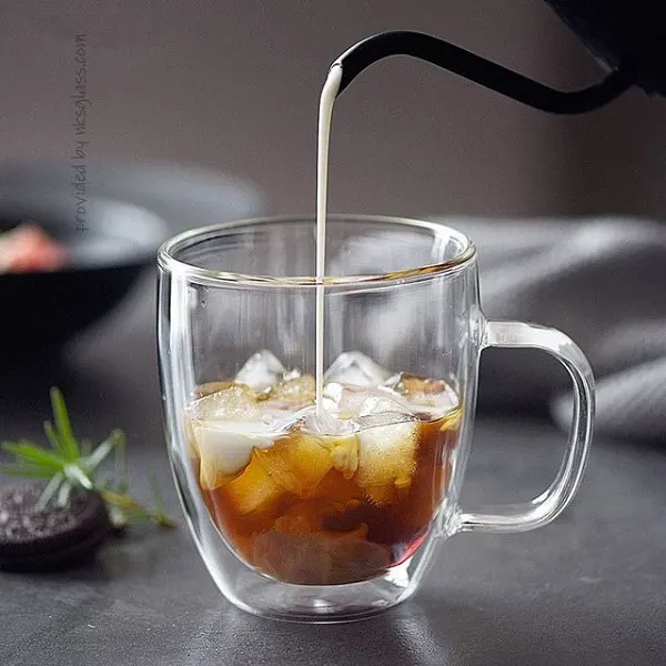 Giải pháp quà tặng 20/10 cho công nhân từ quà tặng thuỷ tinh