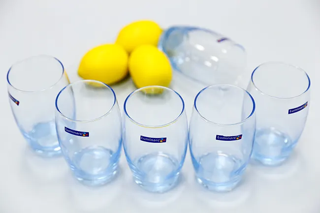 Giải pháp quà tặng nhân viên từ thuỷ tinh in logo số lượng theo yêu cầu tại tphcm