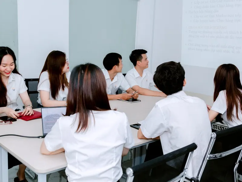 Quá trình hình thành và phát triển của sản xuất thủy tinh