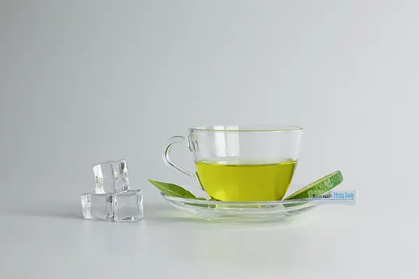 Giải pháp quà tặng nhân viên từ thuỷ tinh in logo số lượng theo yêu cầu tại tphcm