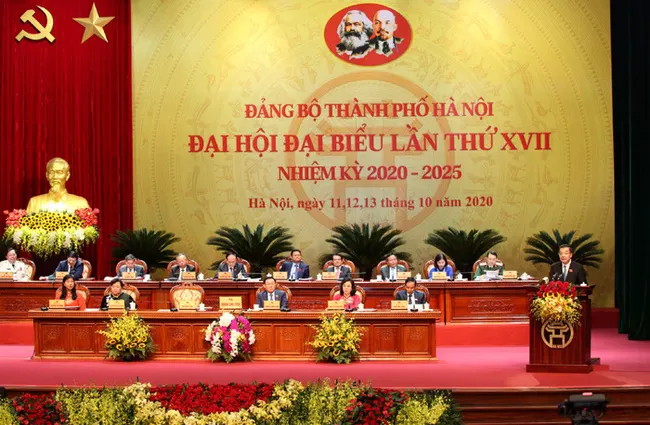 Quà tặng đại hội Đảng bộ ý nghĩa - bộ bình ly thủy tinh in logo tại tphcm