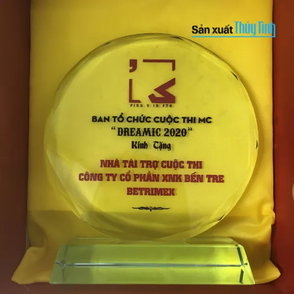 Biểu trưng vinh danh cho doanh nghiệp: nâng tầm thương hiệu - khẳng định vị thế