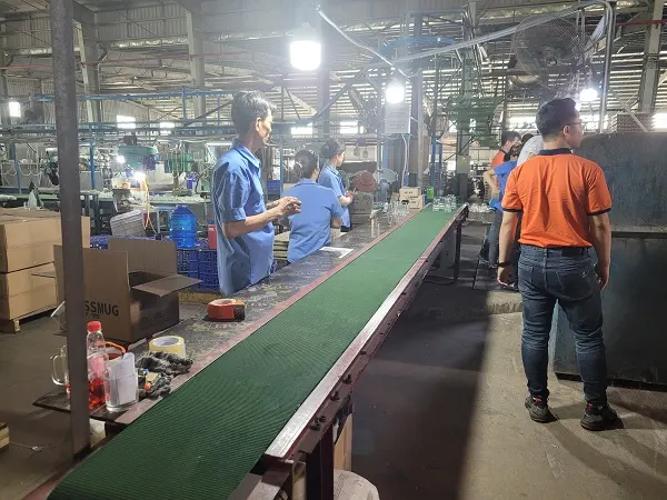 Phương pháp phun cát tạo logo trên ly thủy tinh là gì, xưởng nhận phun cát ly thủy tinh