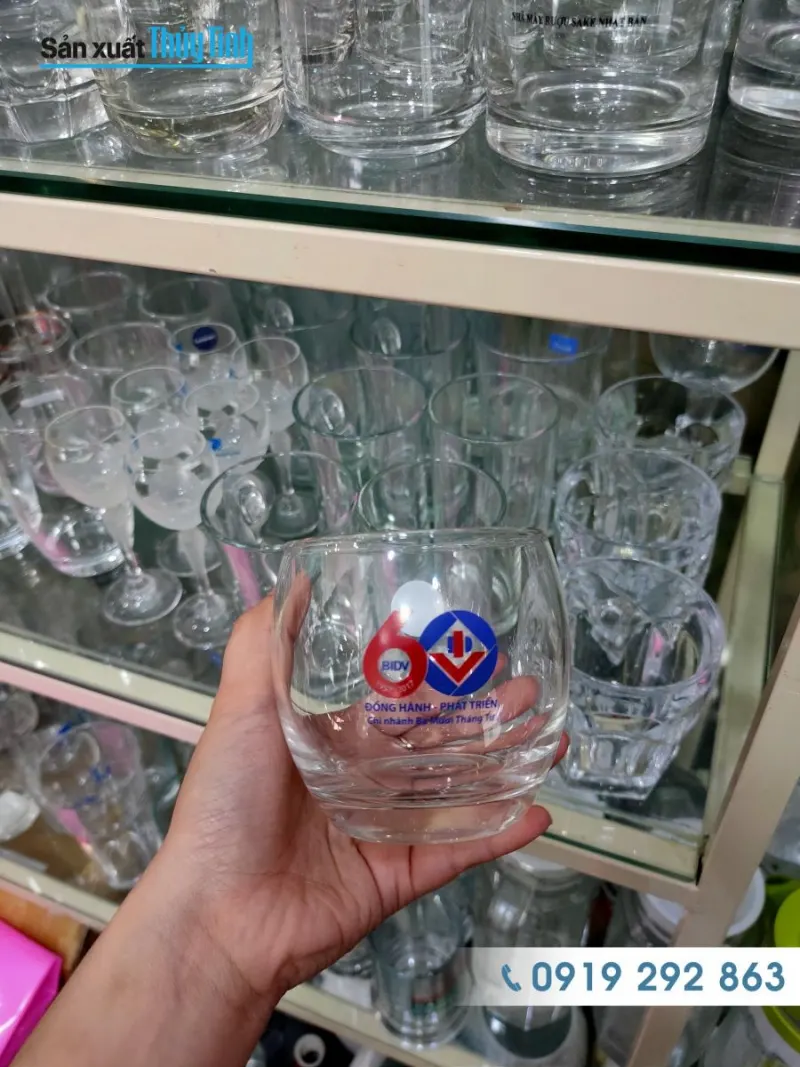 Tổng hợp mẫu mã ly thủy tinh quà tặng quảng cáo giá rẻ cho doanh nghiệp