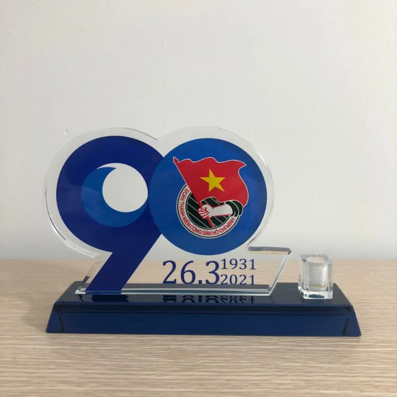 Giải pháp quà tặng đại hội chữ thập đỏ từ ly thủy tinh in logo giá rẻ