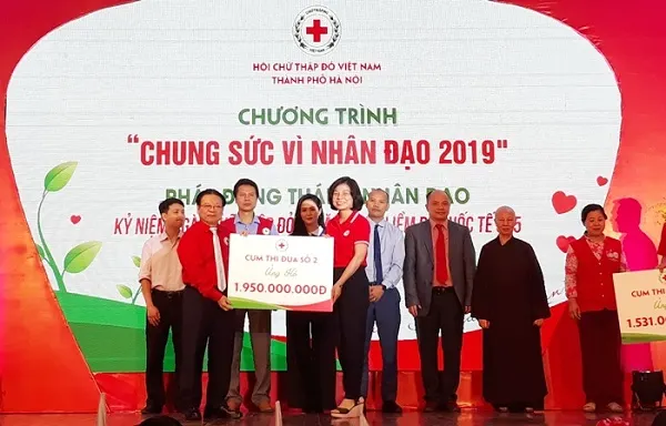 Giải pháp quà tặng đại hội chữ thập đỏ từ ly thủy tinh in logo giá rẻ